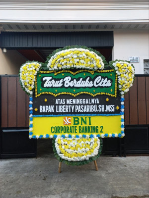 Papan Bunga Duka di Teluk Lerong Ilir