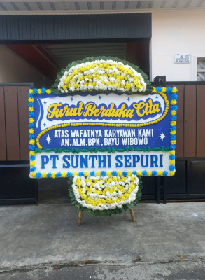 Papan Bunga Duka di Teluk Lerong Ilir