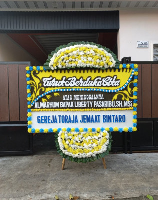 Papan Bunga Duka di Teluk Lerong Ilir