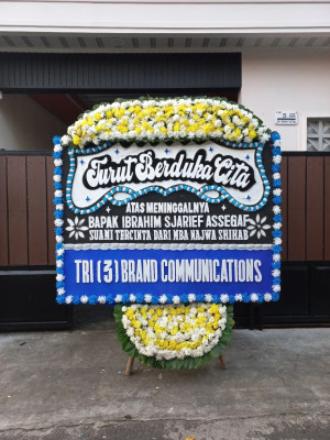 Papan Bunga Duka di Teluk Lerong Ilir